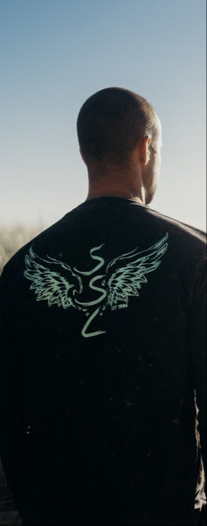 'Unclipped' Wings Tee